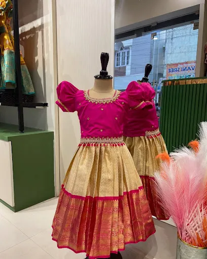 Amutham Fashions
